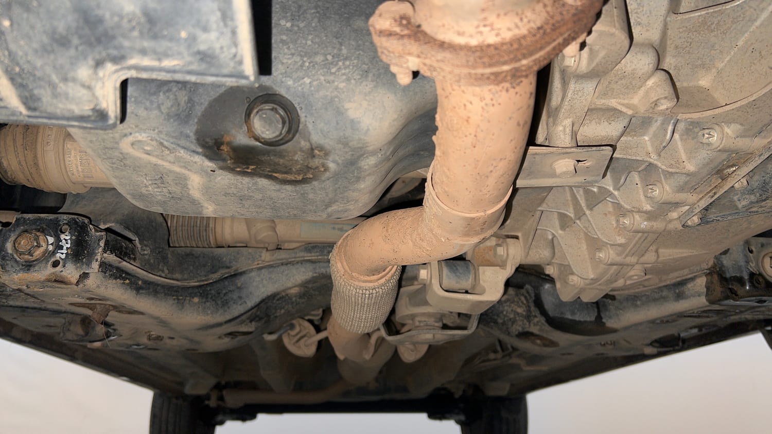 Used 2024 Tata Nexon Fearless Plus S 1.2 Revotron Petrol 7DCA DT Petrol Automatic extra FRONT LEFT UNDERBODY VIEW