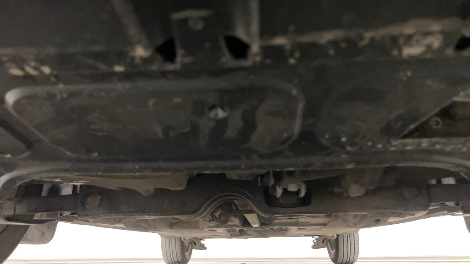Used 2015 Volkswagen Vento Highline Diesel AT Diesel Automatic extra FRONT LEFT UNDERBODY VIEW