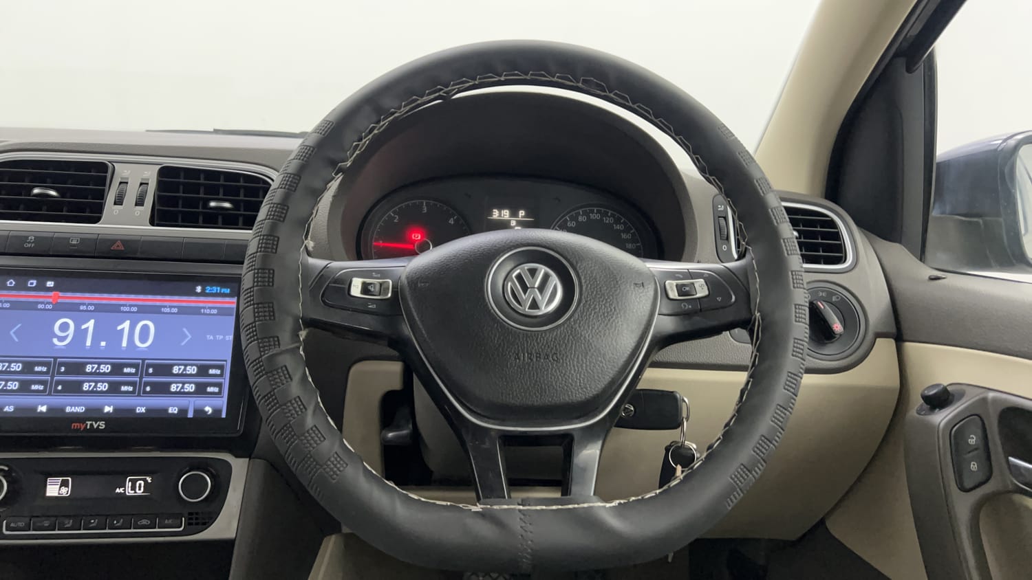 Used 2015 Volkswagen Vento Highline Diesel AT Diesel Automatic interior STEERING VIEW