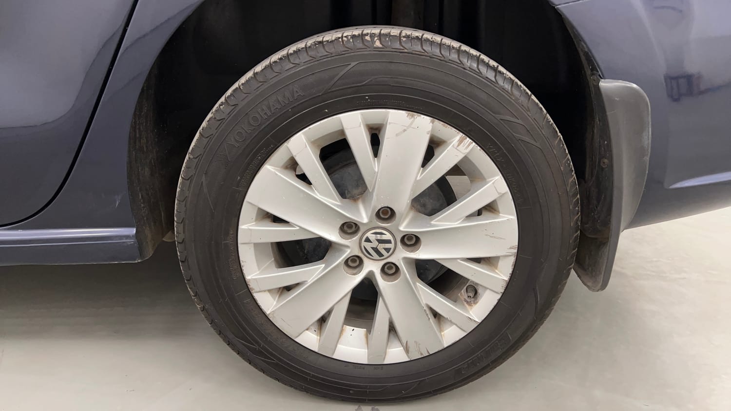 Used 2015 Volkswagen Vento Highline Diesel AT Diesel Automatic tyres LEFT REAR TYRE RIM VIEW