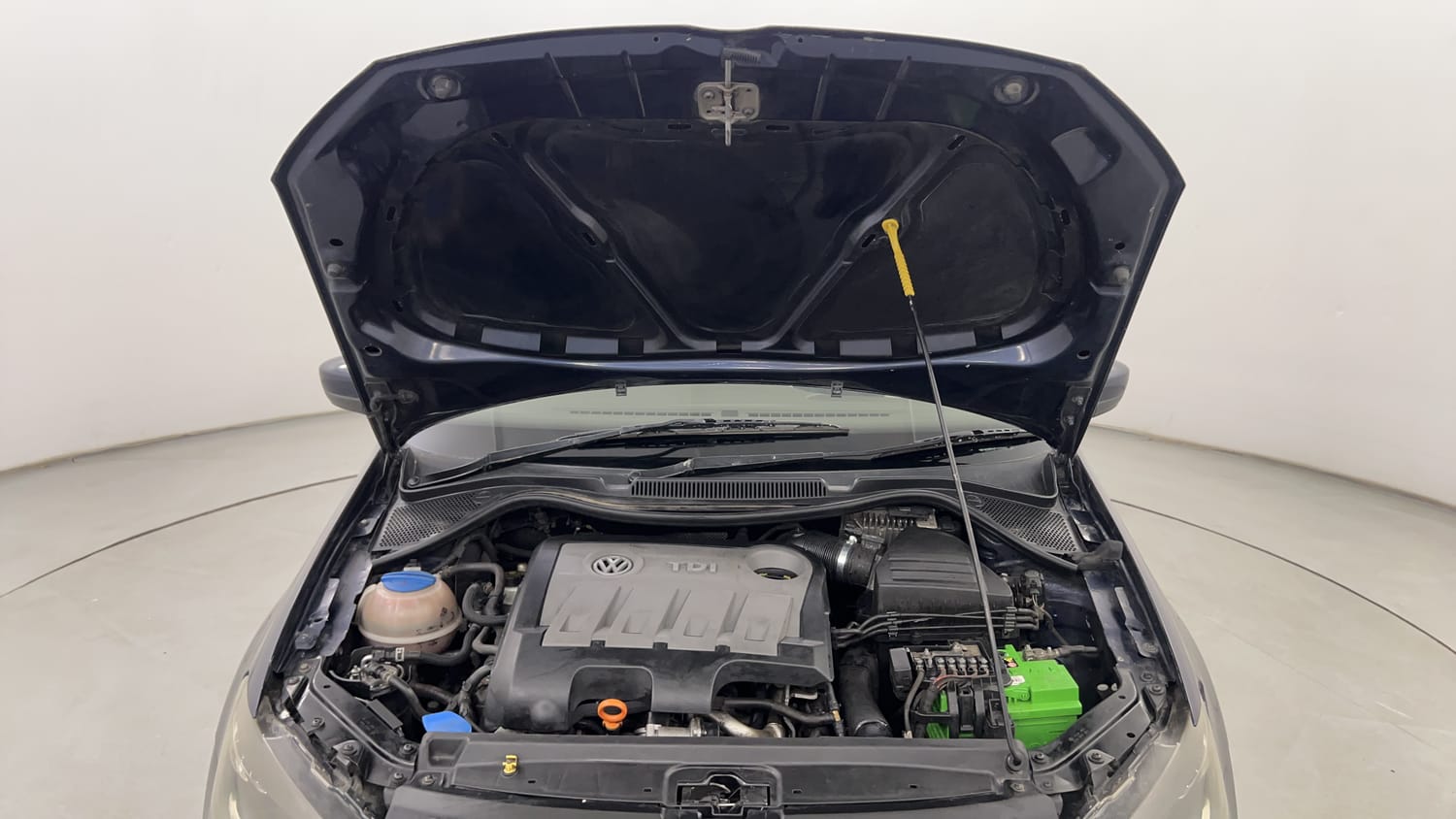 Used 2015 Volkswagen Vento Highline Diesel AT Diesel Automatic engine ENGINE & BONNET OPEN FRONT VIEW