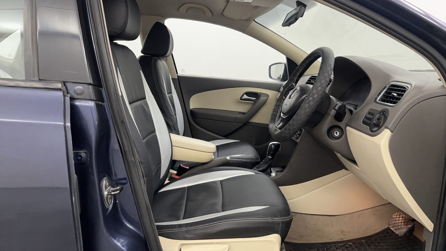 Used 2015 Volkswagen Vento Highline Diesel AT Diesel Automatic interior RIGHT SIDE FRONT DOOR CABIN VIEW