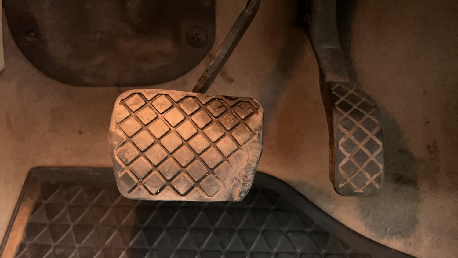 Used 2015 Volkswagen Vento Highline Diesel AT Diesel Automatic interior PEDALS VIEW