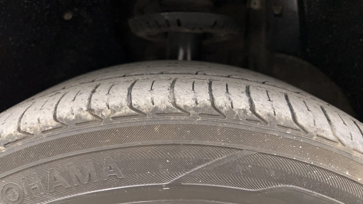 Used 2015 Volkswagen Vento Highline Diesel AT Diesel Automatic tyres LEFT FRONT TYRE TREAD VIEW