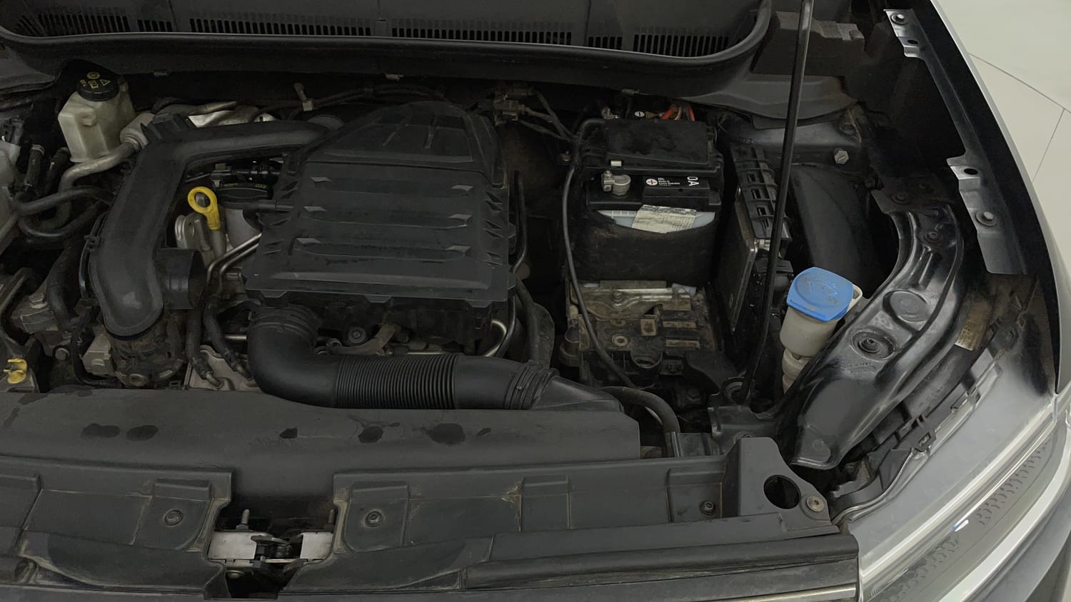 Used 2022 Volkswagen Taigun Topline 1.0 TSI MT Petrol Manual engine ENGINE LEFT SIDE VIEW