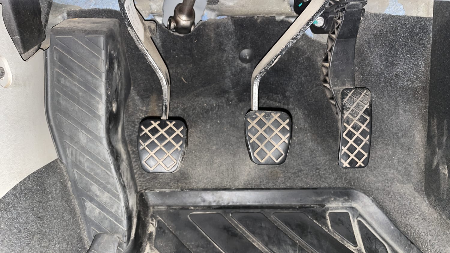 Used 2022 Volkswagen Taigun Topline 1.0 TSI MT Petrol Manual interior PEDALS VIEW