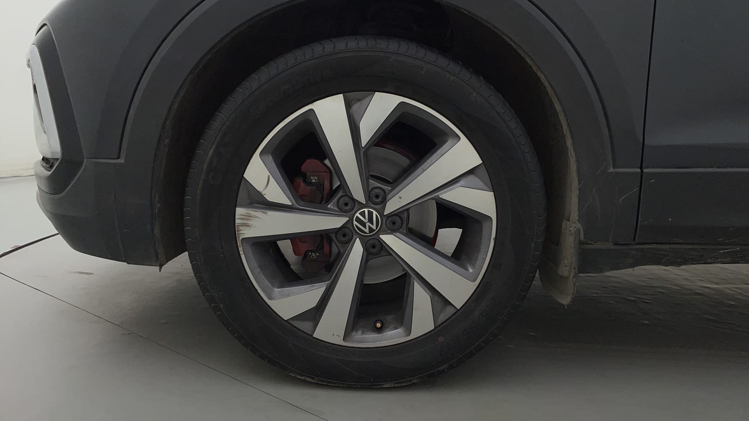 Used 2022 Volkswagen Taigun Topline 1.0 TSI MT Petrol Manual tyres LEFT FRONT TYRE RIM VIEW