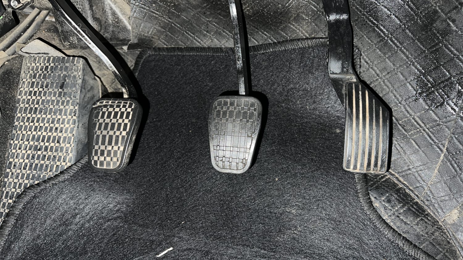 Used 2023 Tata Punch Accomplished MT Petrol Manual interior PEDALS VIEW