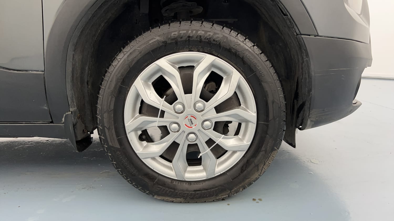 Used 2023 Tata Punch Accomplished MT Petrol Manual tyres RIGHT FRONT TYRE RIM VIEW