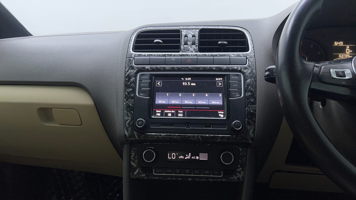 Used 2022 Volkswagen Vento Highline 1.0L TSI Petrol Manual interior MUSIC SYSTEM & AC CONTROL VIEW