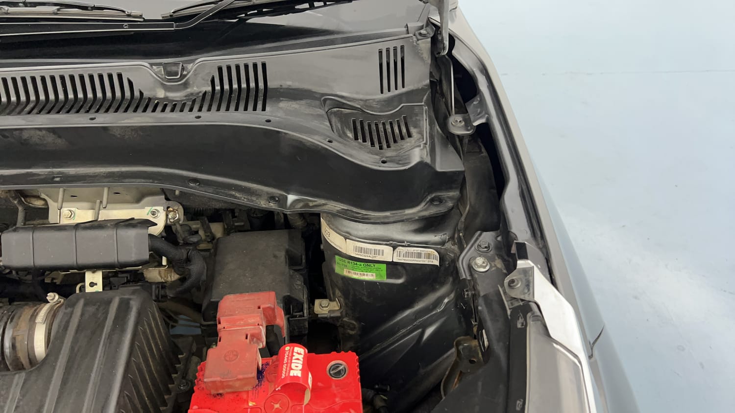 Used 2023 Tata Punch Accomplished MT Petrol Manual engine ENGINE LEFT SIDE HINGE & APRON VIEW