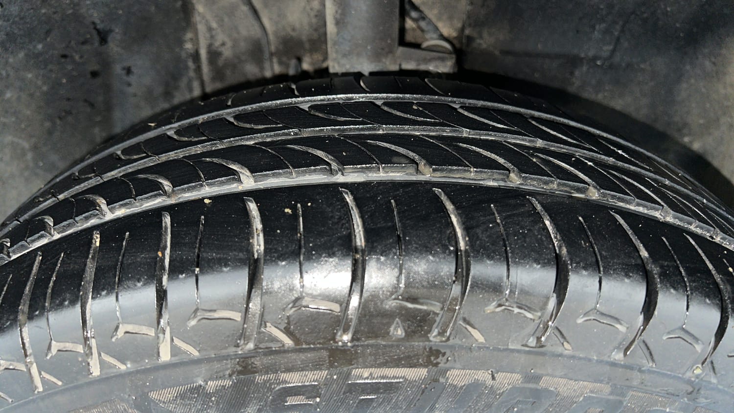 Used 2023 Tata Punch Accomplished MT Petrol Manual tyres RIGHT FRONT TYRE TREAD VIEW