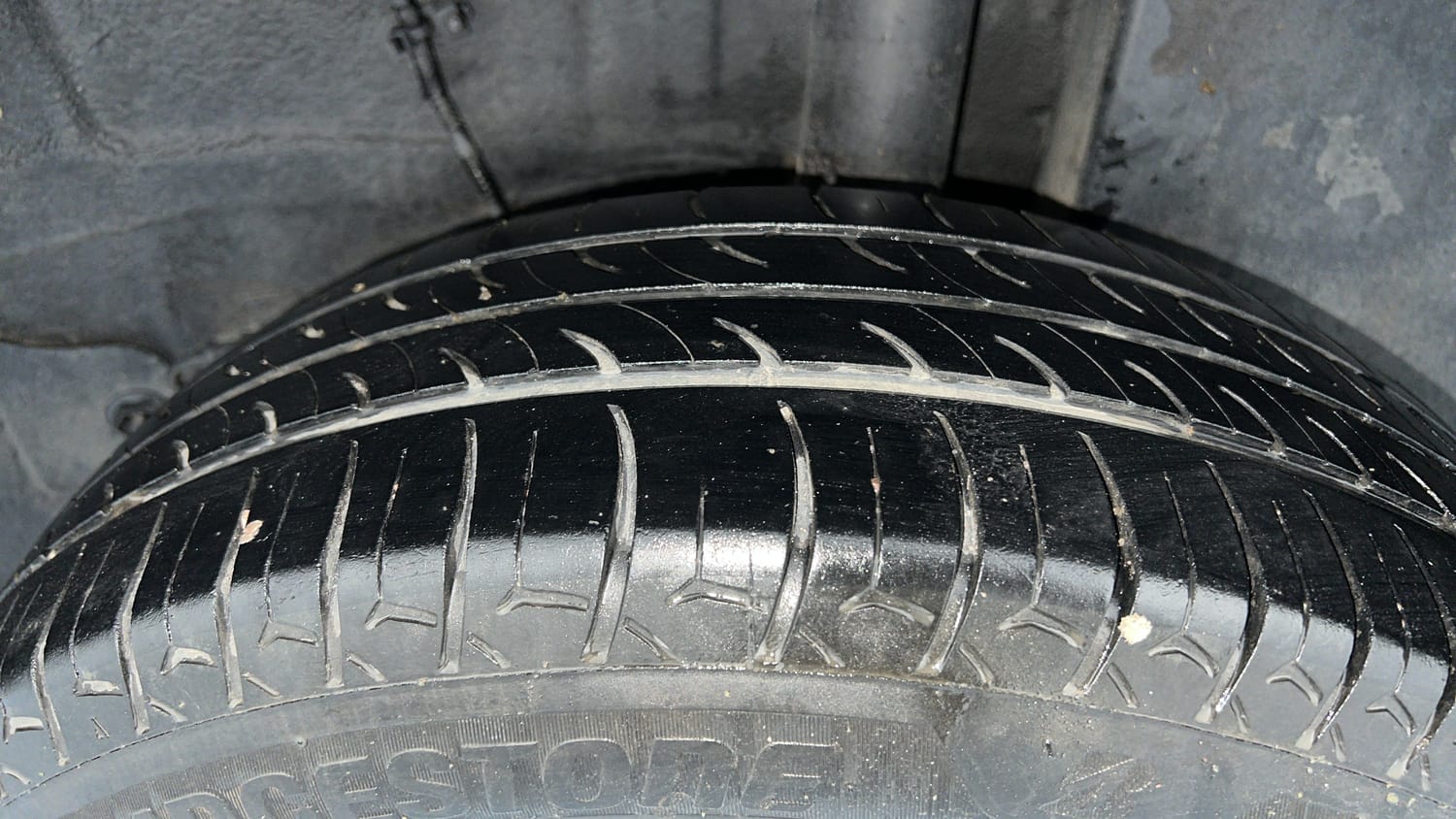 Used 2023 Tata Punch Accomplished MT Petrol Manual tyres LEFT REAR TYRE TREAD VIEW