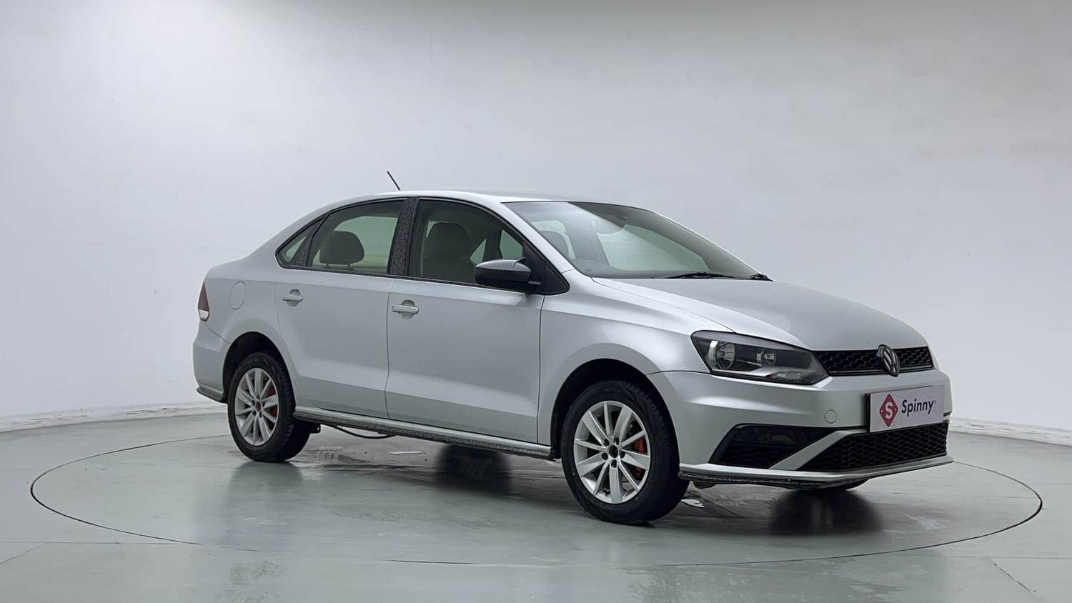 Used 2022 Volkswagen Vento Highline 1.0L TSI Petrol Manual exterior RIGHT FRONT CORNER VIEW