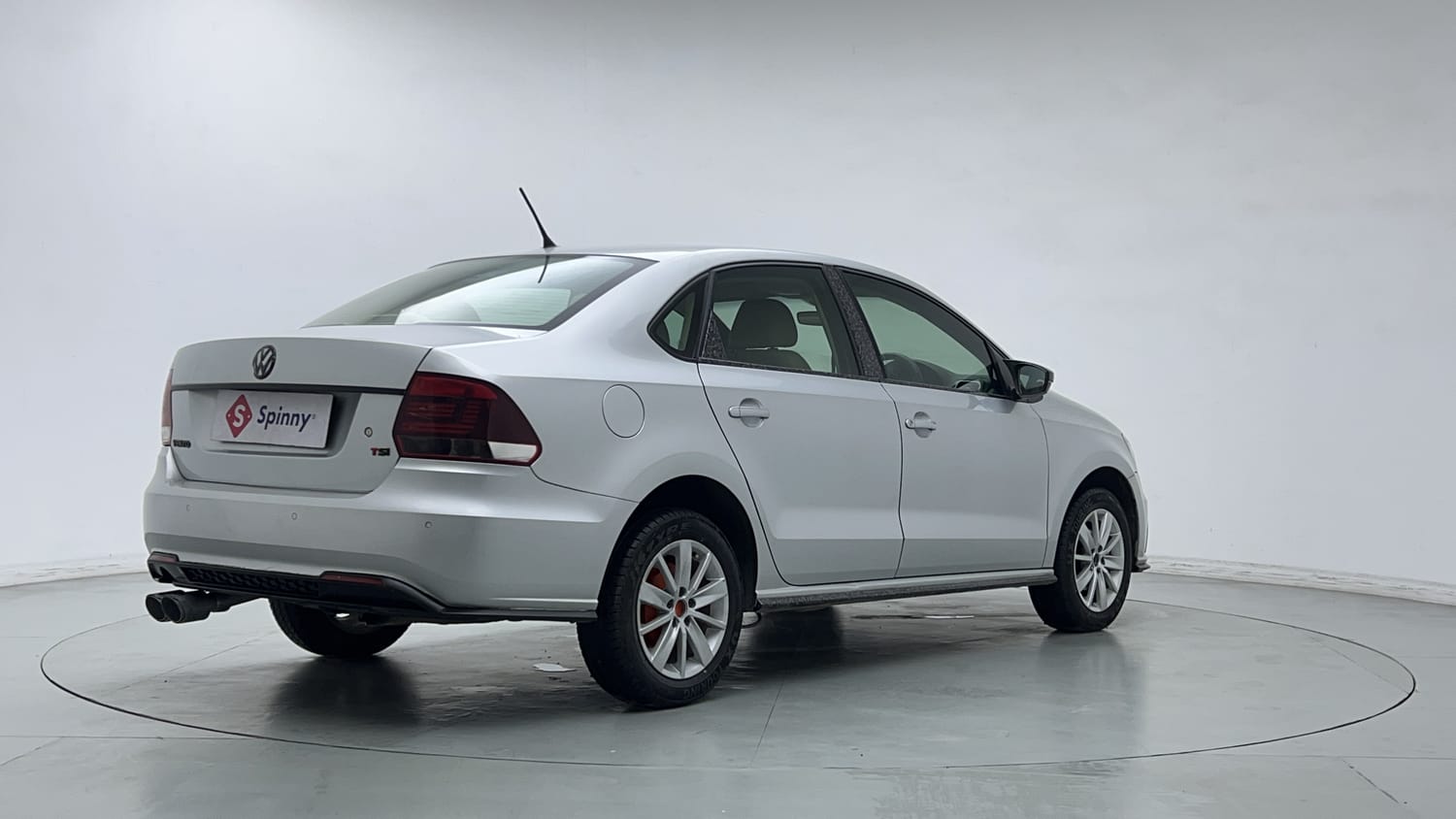 Used 2022 Volkswagen Vento Highline 1.0L TSI Petrol Manual exterior RIGHT REAR CORNER VIEW