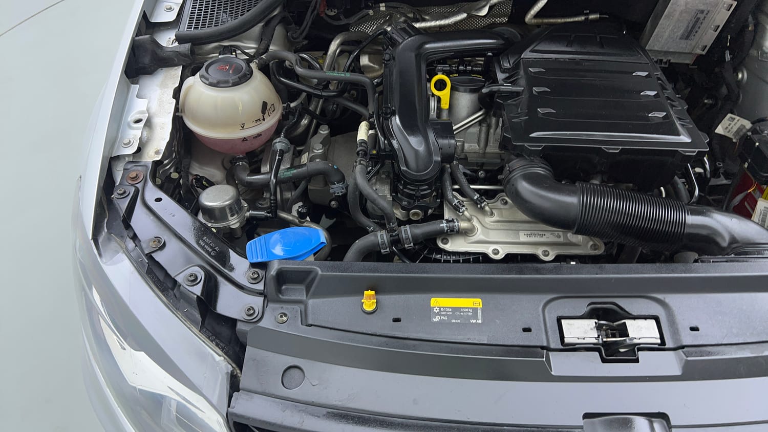 Used 2022 Volkswagen Vento Highline 1.0L TSI Petrol Manual engine ENGINE RIGHT SIDE VIEW