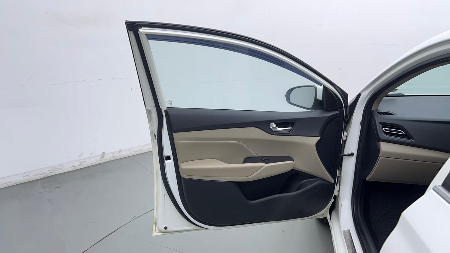 Used 2021 Hyundai Verna SX (O) 1.5 VTVT IVT Petrol Automatic interior LEFT FRONT DOOR OPEN VIEW