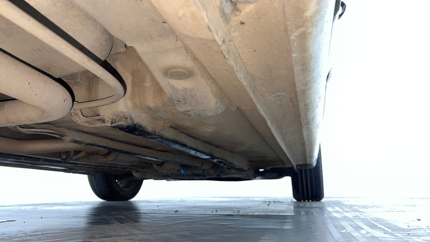 Used 2021 Hyundai Verna SX (O) 1.5 VTVT IVT Petrol Automatic extra REAR RIGHT UNDERBODY VIEW