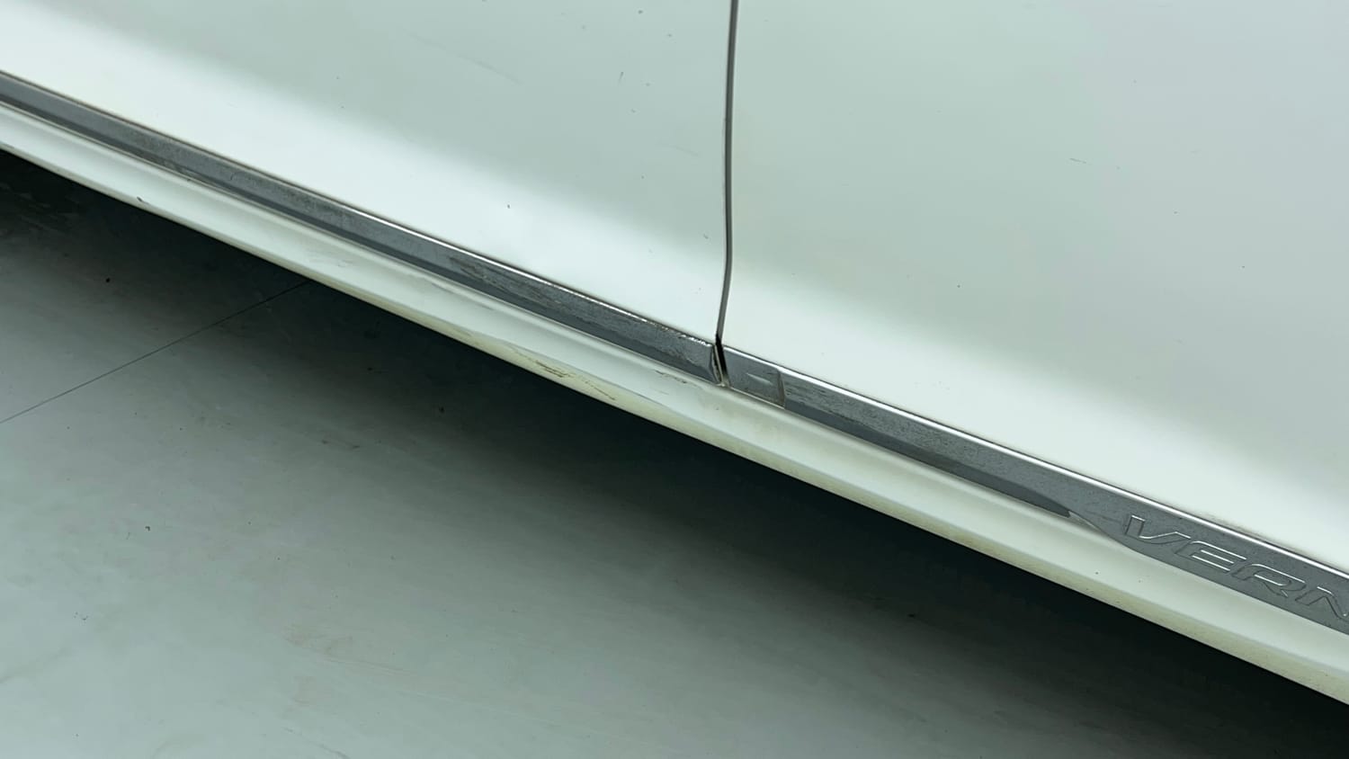 Used 2021 Hyundai Verna SX (O) 1.5 VTVT IVT Petrol Automatic dents MINOR DENT