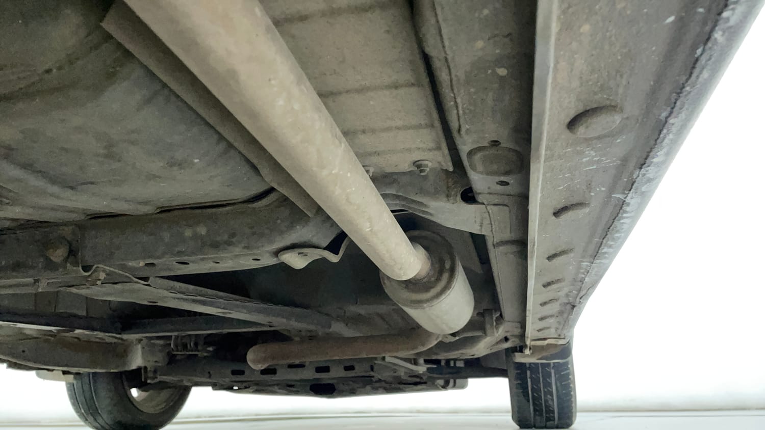 Used 2022 Honda City ZX CVT Petrol Petrol Automatic extra REAR RIGHT UNDERBODY VIEW