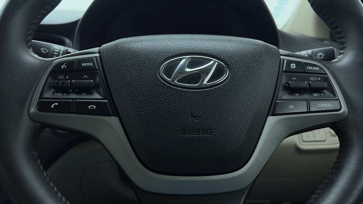 Used 2021 Hyundai Verna SX (O) 1.5 VTVT IVT Petrol Automatic top_features Airbags
