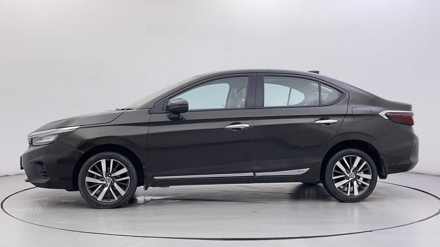 Used 2022 Honda City ZX CVT Petrol Petrol Automatic exterior LEFT SIDE VIEW