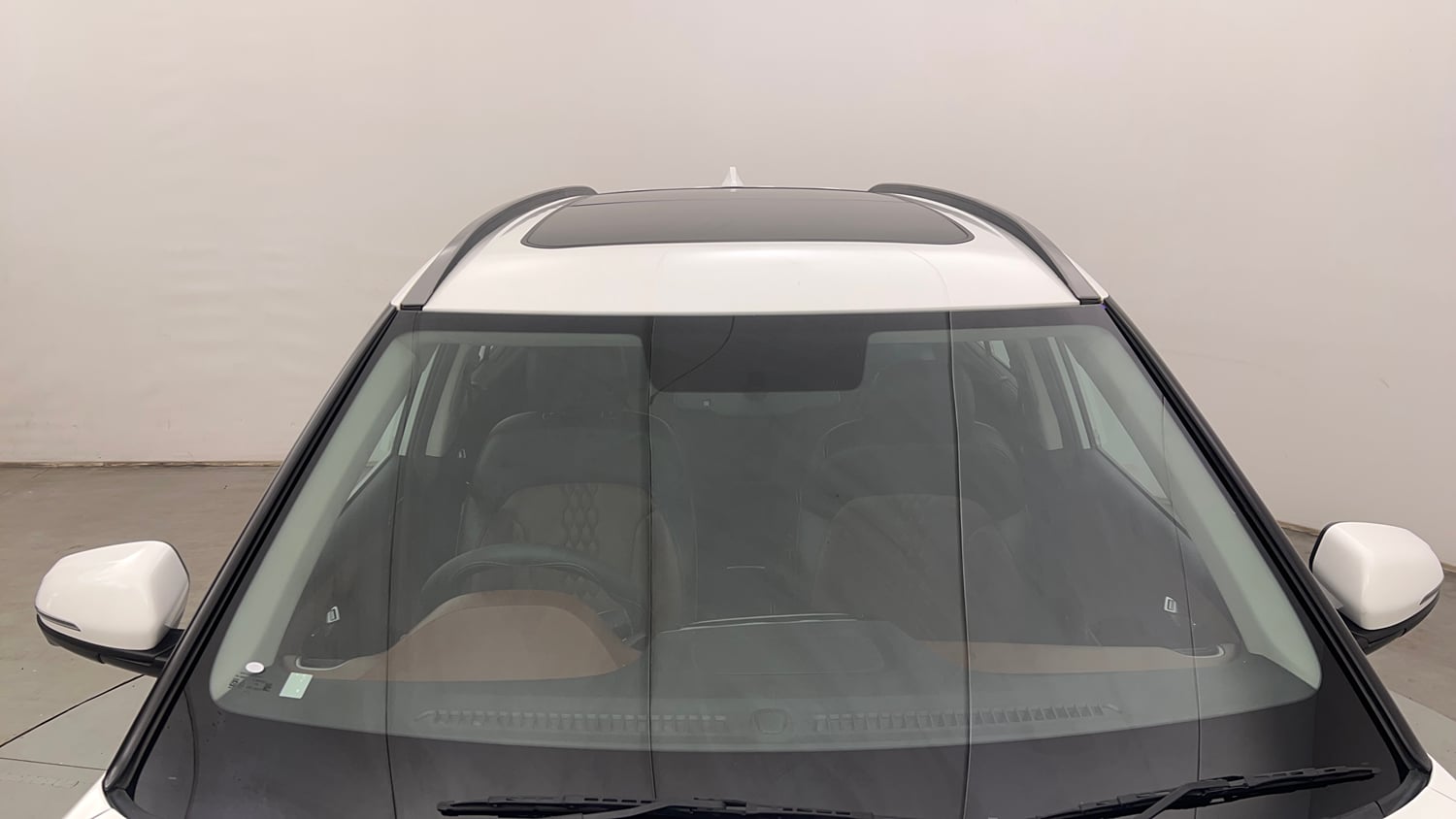 Used 2023 Hyundai Alcazar Platinum 7 STR 1.5 Turbo Petrol Petrol Manual exterior FRONT WINDSHIELD VIEW