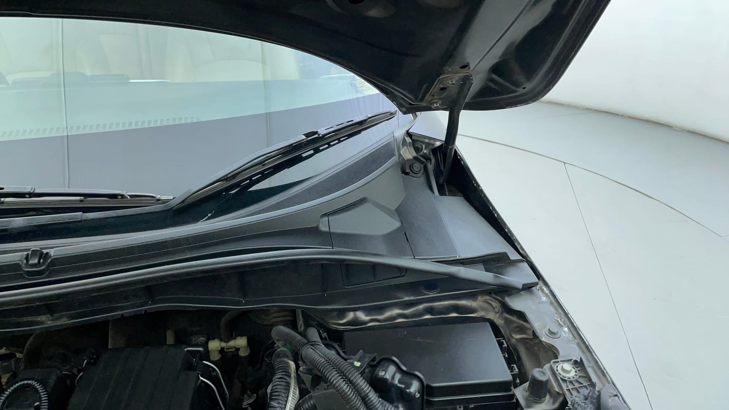 Used 2022 Honda City ZX CVT Petrol Petrol Automatic engine ENGINE LEFT SIDE HINGE & APRON VIEW
