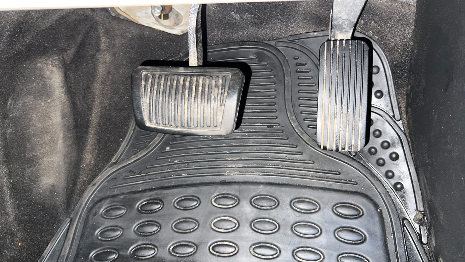 Used 2021 Hyundai Verna SX (O) 1.5 VTVT IVT Petrol Automatic interior PEDALS VIEW