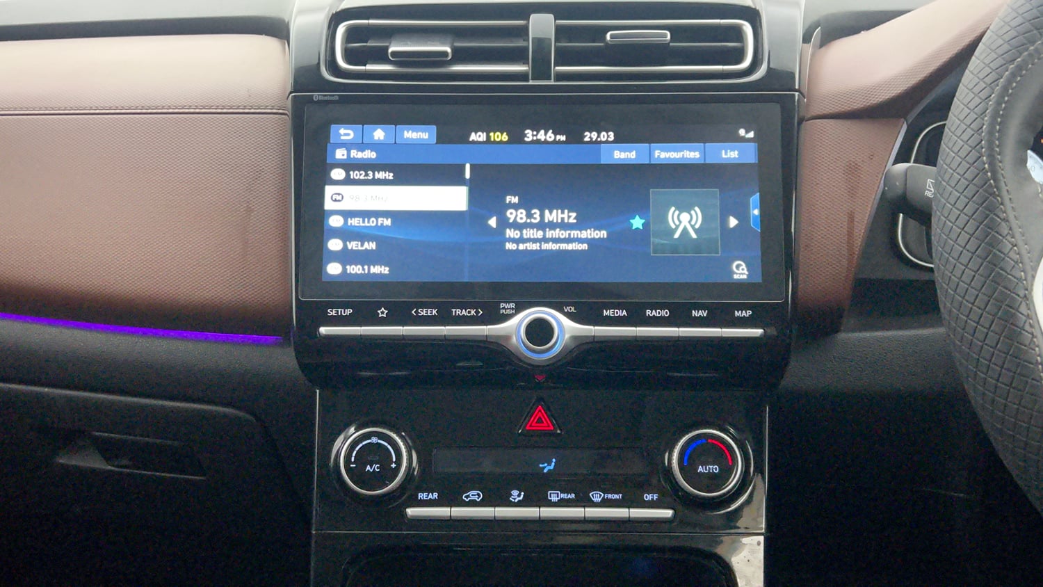 Used 2023 Hyundai Alcazar Platinum 7 STR 1.5 Turbo Petrol Petrol Manual interior MUSIC SYSTEM & AC CONTROL VIEW