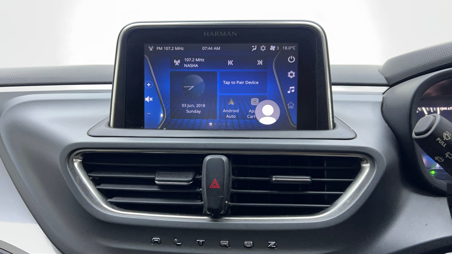 Used 2021 Tata Altroz XZ Plus Diesel Diesel Manual top_features Integrated (in-dash) music system