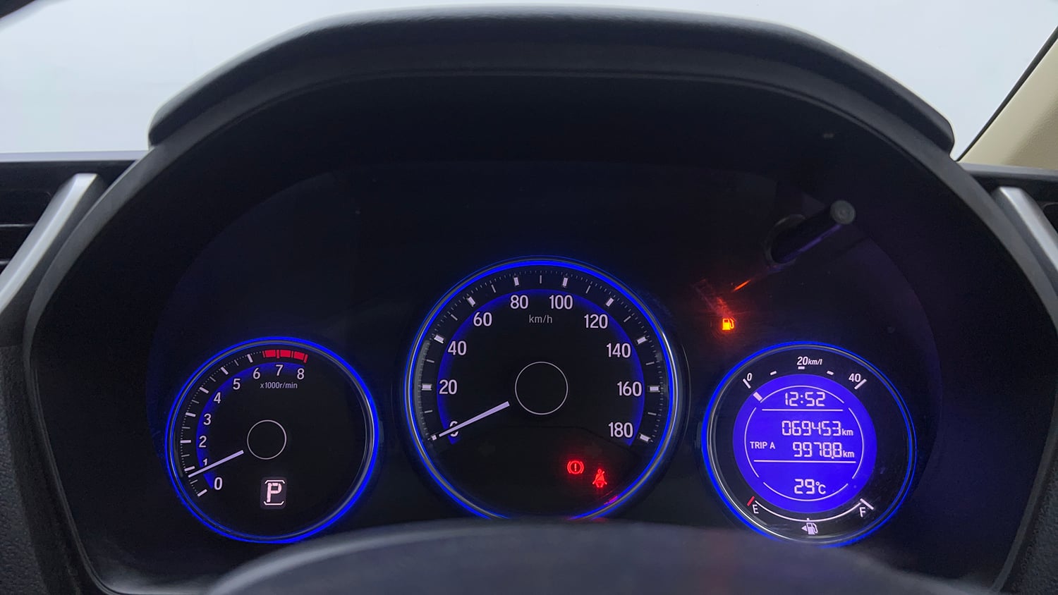 Used 2016 Honda Amaze 1.2 VX AT i-VTEC Petrol Automatic interior CLUSTERMETER VIEW