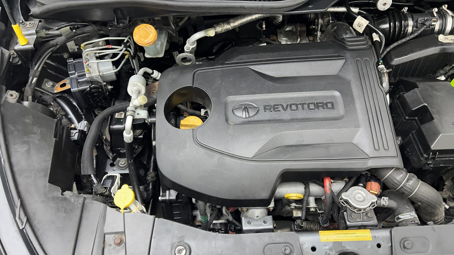 Used 2021 Tata Altroz XZ Plus Diesel Diesel Manual engine ENGINE RIGHT SIDE VIEW