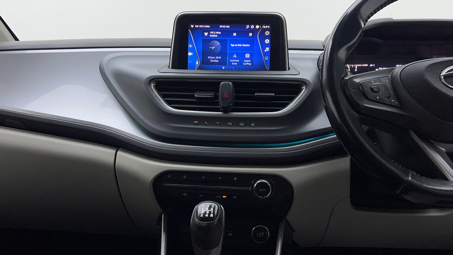 Used 2021 Tata Altroz XZ Plus Diesel Diesel Manual interior MUSIC SYSTEM & AC CONTROL VIEW
