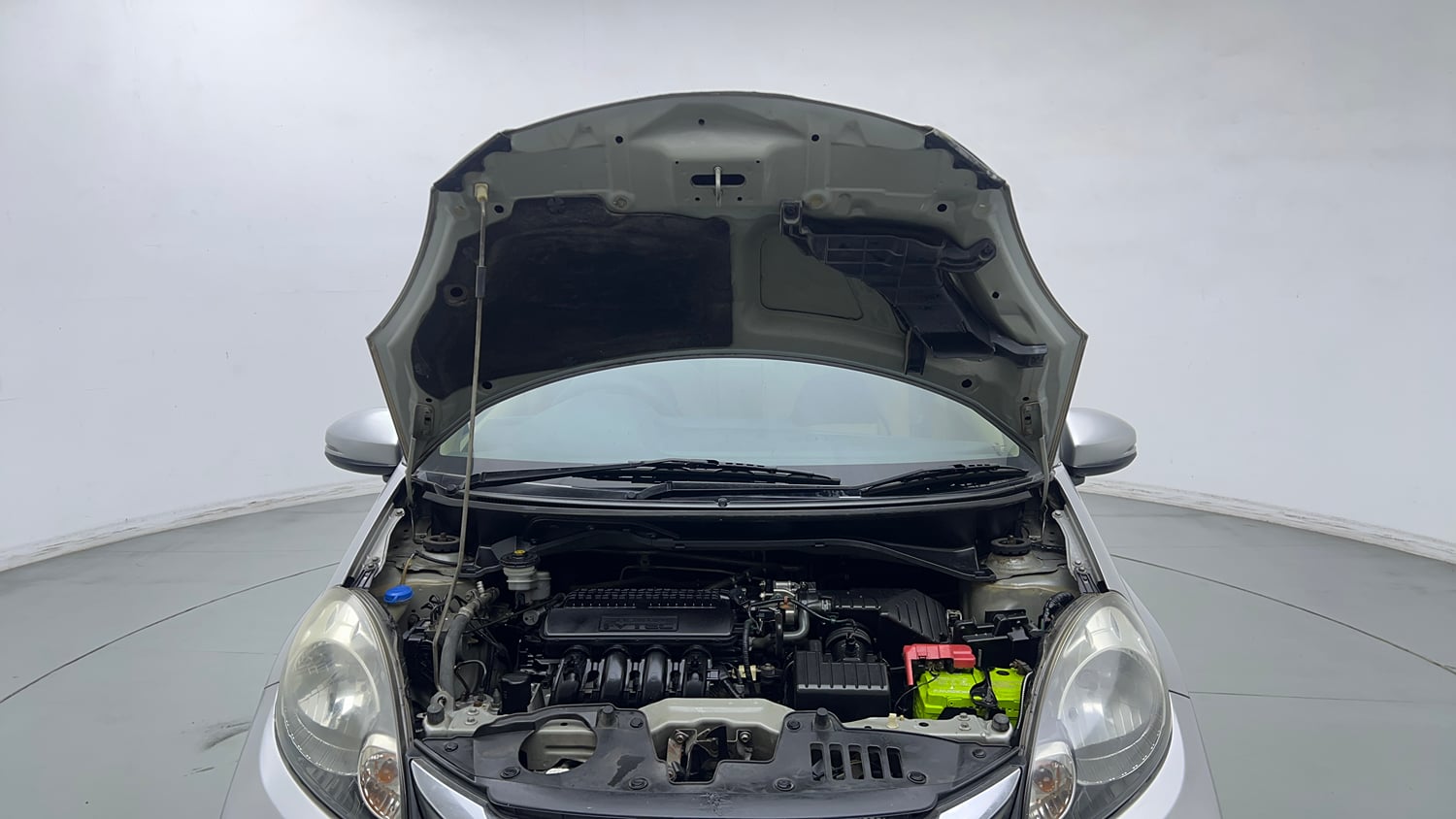 Used 2016 Honda Amaze 1.2 VX AT i-VTEC Petrol Automatic engine ENGINE & BONNET OPEN FRONT VIEW
