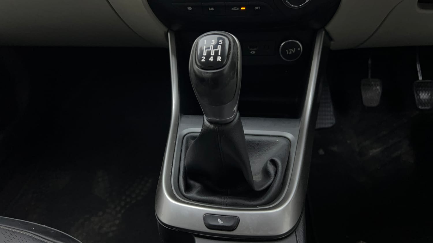 Used 2021 Tata Altroz XZ Plus Diesel Diesel Manual interior GEAR  KNOB VIEW