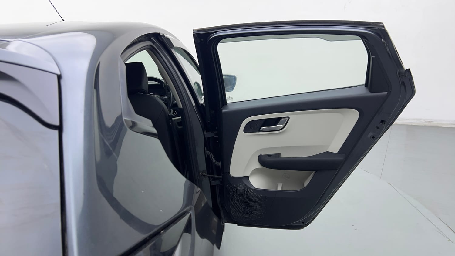 Used 2021 Tata Altroz XZ Plus Diesel Diesel Manual interior RIGHT REAR DOOR OPEN VIEW