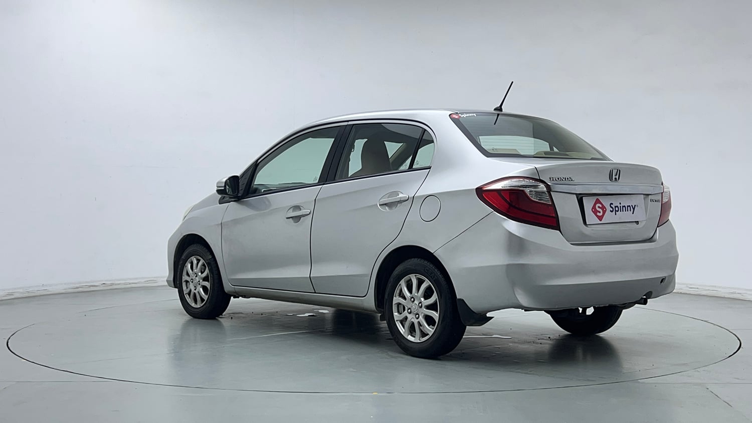 Used 2016 Honda Amaze 1.2 VX AT i-VTEC Petrol Automatic exterior LEFT REAR CORNER VIEW