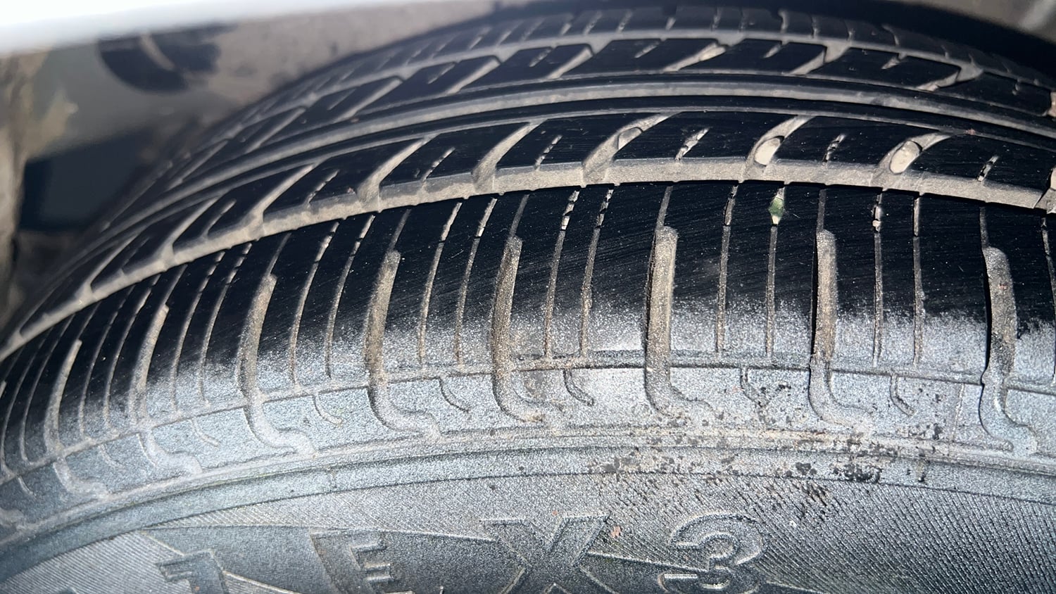 Used 2016 Honda Amaze 1.2 VX AT i-VTEC Petrol Automatic tyres LEFT REAR TYRE TREAD VIEW
