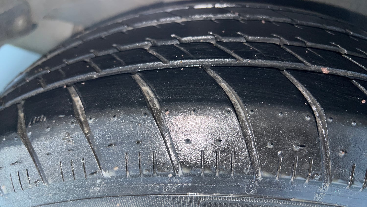 Used 2016 Honda Amaze 1.2 VX AT i-VTEC Petrol Automatic tyres RIGHT REAR TYRE TREAD VIEW