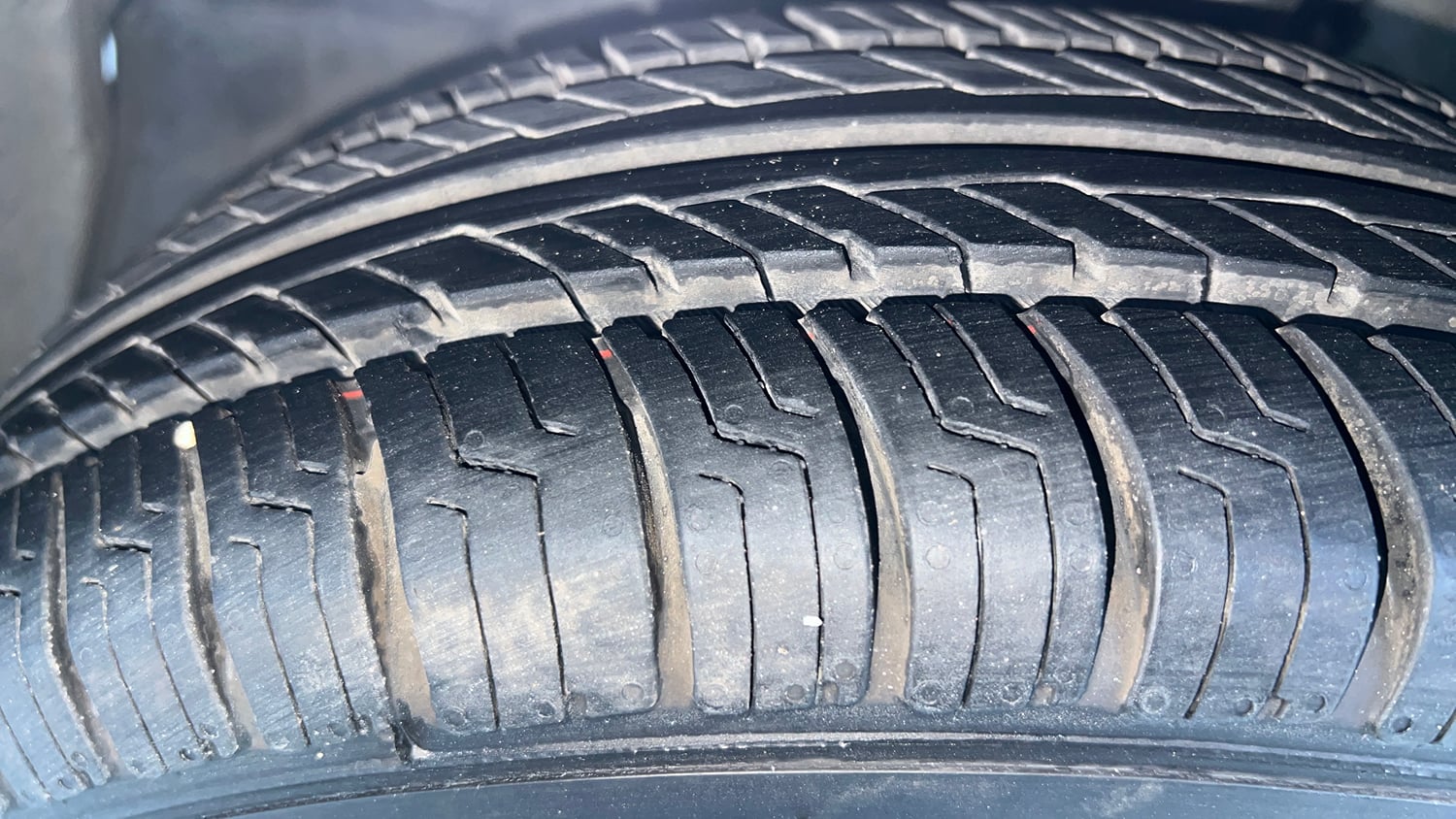 Used 2016 Honda Amaze 1.2 VX AT i-VTEC Petrol Automatic tyres LEFT FRONT TYRE TREAD VIEW