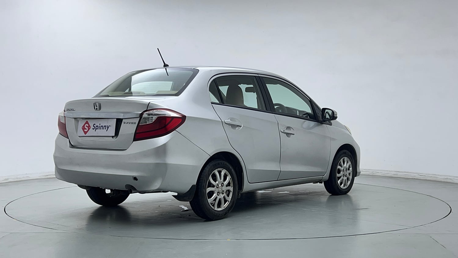 Used 2016 Honda Amaze 1.2 VX AT i-VTEC Petrol Automatic exterior RIGHT REAR CORNER VIEW