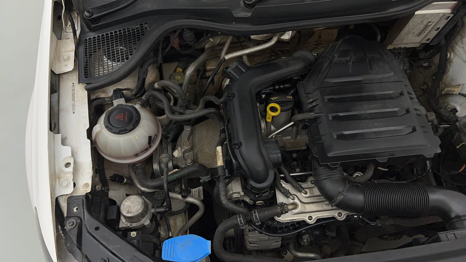 Used 2020 Volkswagen Vento Highline 1.0L TSI Petrol Manual engine ENGINE RIGHT SIDE VIEW