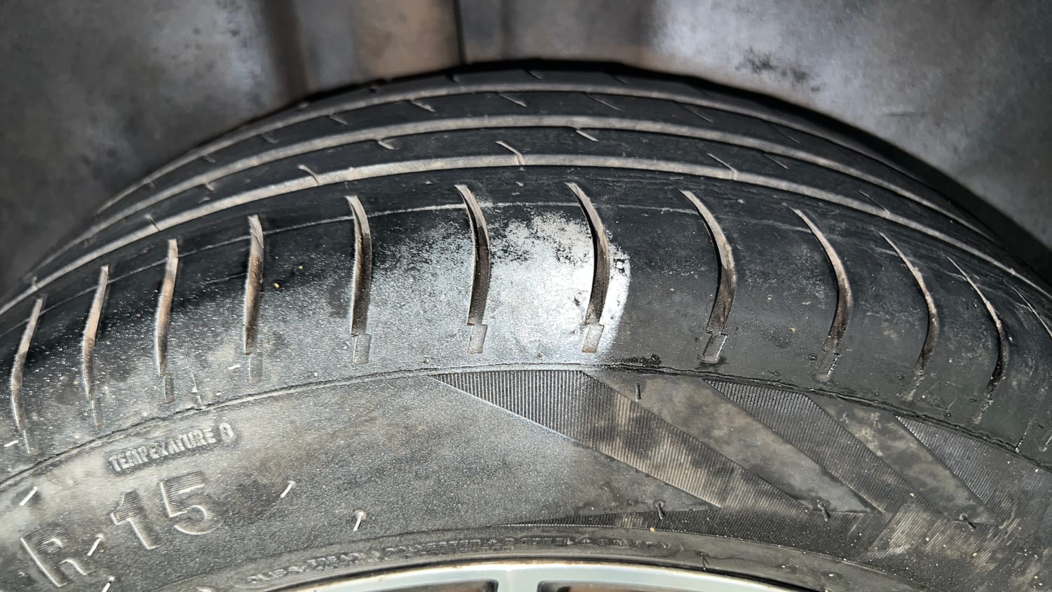 Used 2020 Volkswagen Vento Highline 1.0L TSI Petrol Manual tyres RIGHT REAR TYRE TREAD VIEW