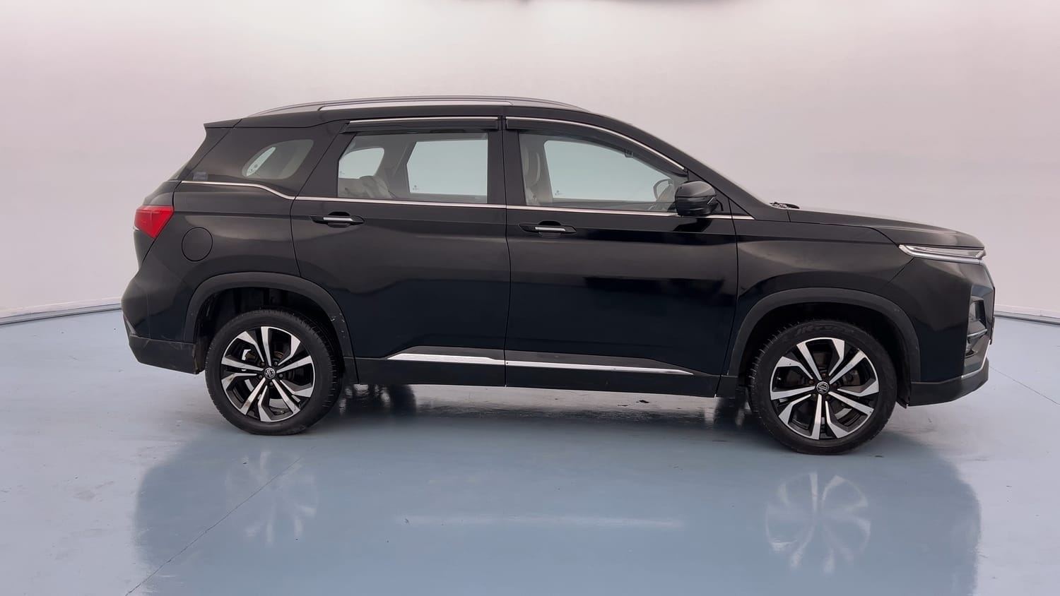 Used 2023 MG Motors Hector Savvy Pro 1.5 Turbo Petrol CVT Petrol Automatic exterior RIGHT SIDE VIEW