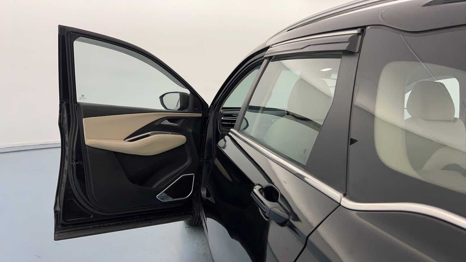 Used 2023 MG Motors Hector Savvy Pro 1.5 Turbo Petrol CVT Petrol Automatic interior LEFT FRONT DOOR OPEN VIEW
