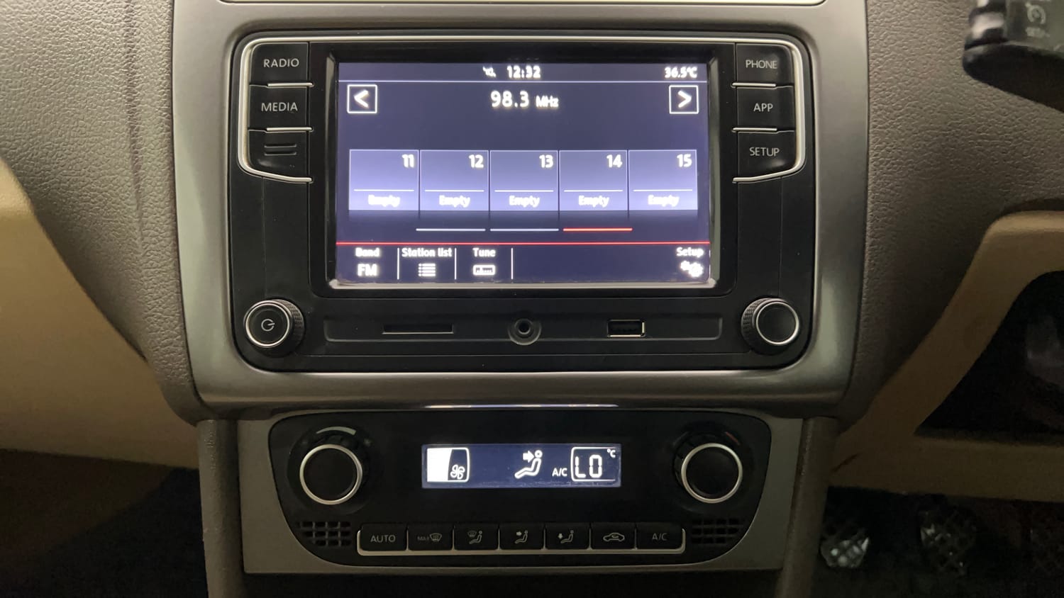 Used 2020 Volkswagen Vento Highline 1.0L TSI Petrol Manual interior MUSIC SYSTEM & AC CONTROL VIEW