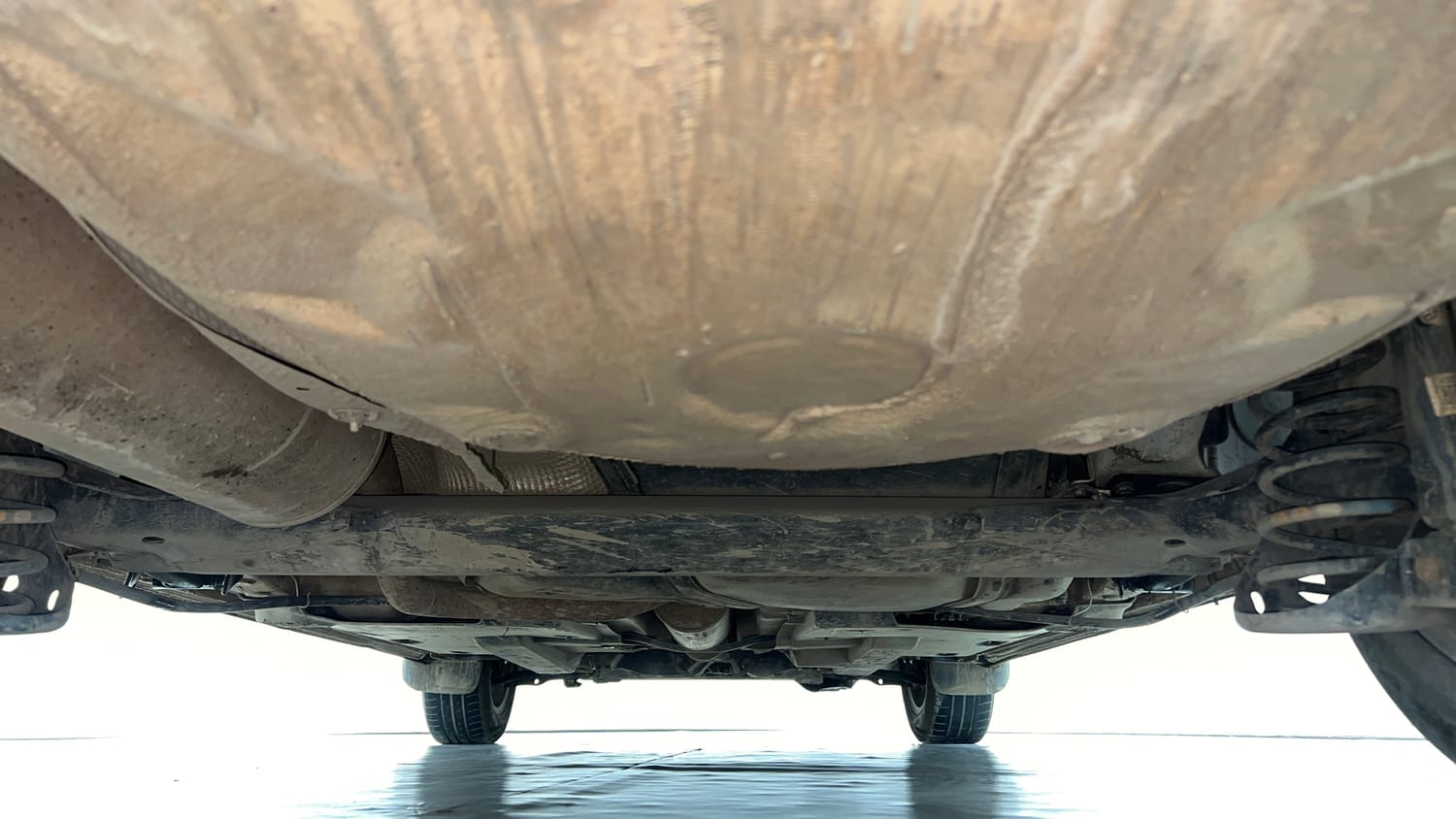 Used 2020 Volkswagen Vento Highline 1.0L TSI Petrol Manual extra REAR UNDERBODY VIEW (TAKEN FROM REAR)