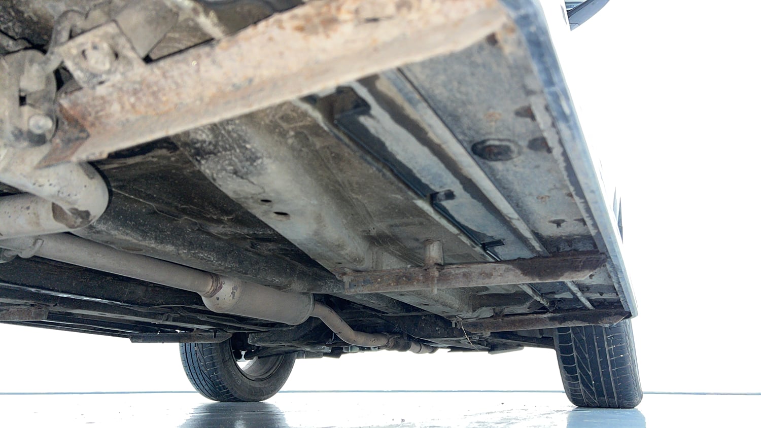 Used 2022 Tata Nexon XZ Plus Kaziranga Petrol Manual extra REAR RIGHT UNDERBODY VIEW