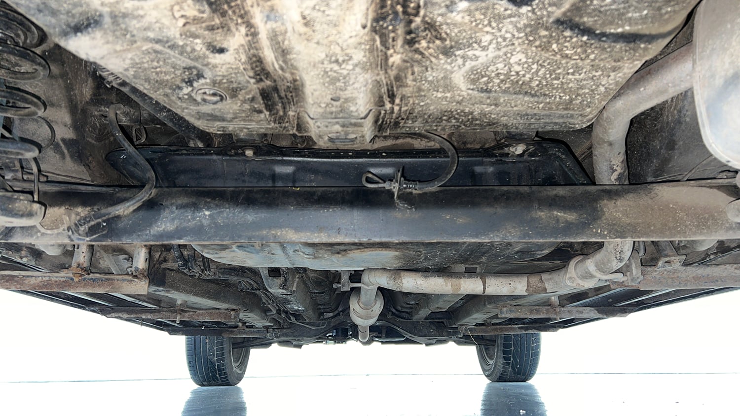 Used 2022 Tata Nexon XZ Plus Kaziranga Petrol Manual extra REAR UNDERBODY VIEW (TAKEN FROM REAR)